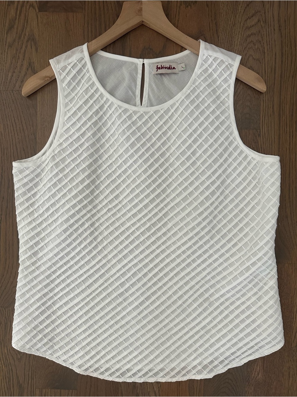 Fabindia Sheer Cotton Voile Pintucked Sleeveless Top in White Size Large